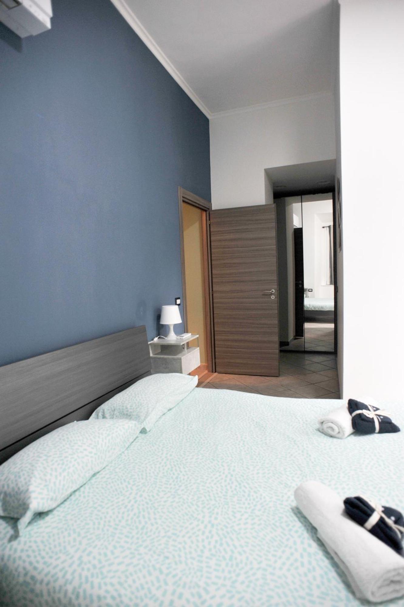 In Center Apartaments Salerno Esterno foto